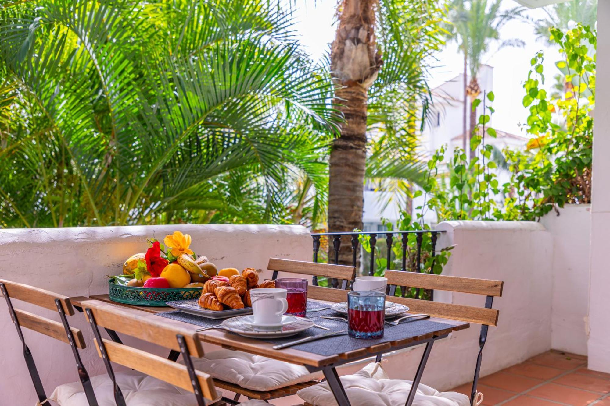 COVD 19 FREE- TOTAL PURIFIED - Design Penthouse Marbella - 3mn to Puerto Banús&Beach- Golden Mile- Pool&Tropical Garden View Exterior foto